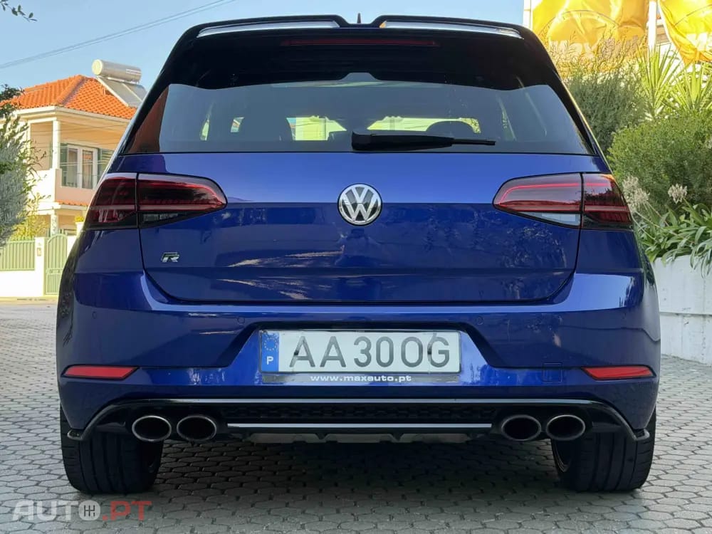 Volkswagen Golf R 4Motion (BlueMotion )