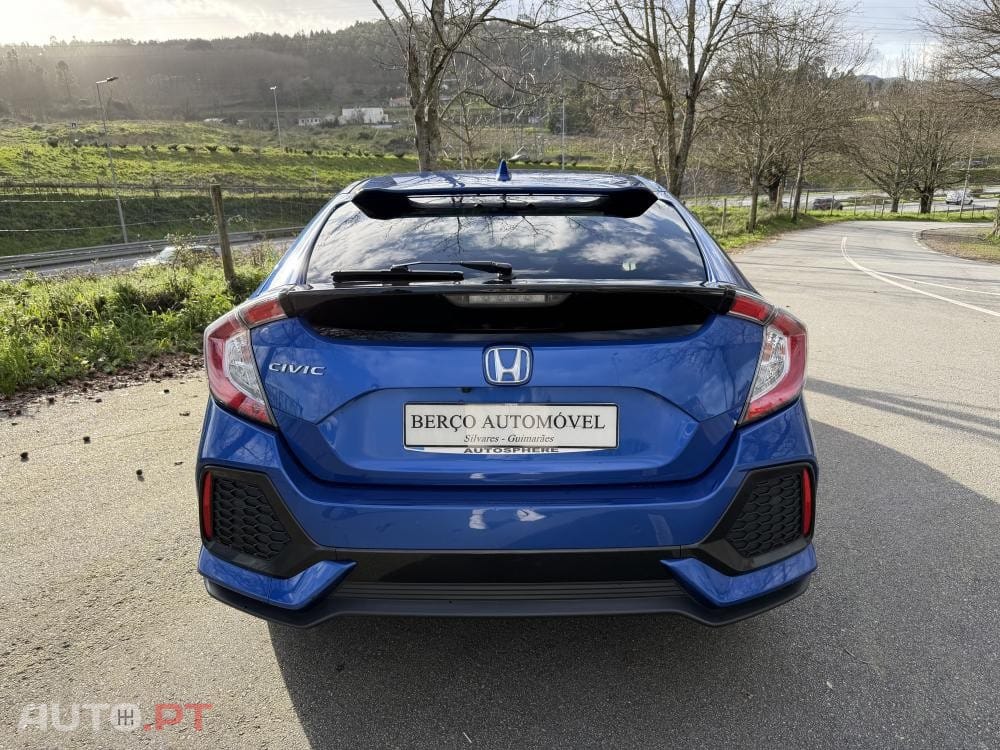 Honda Civic 1.0 i-VTEC Dynamic CVT