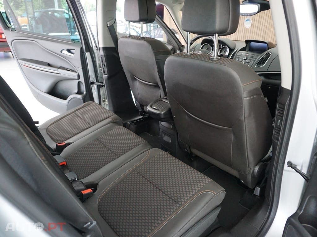 Opel Zafira 1.6 CDTi Executive