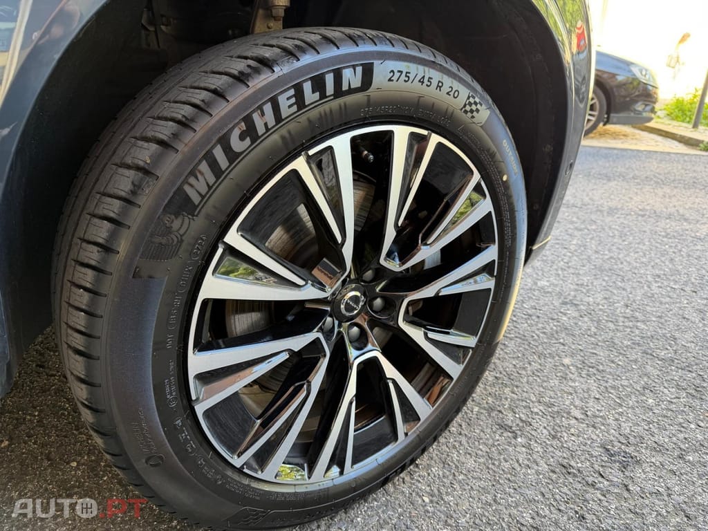 Volvo XC90 2.0 T8 PHEV Ultimate Dark AWD