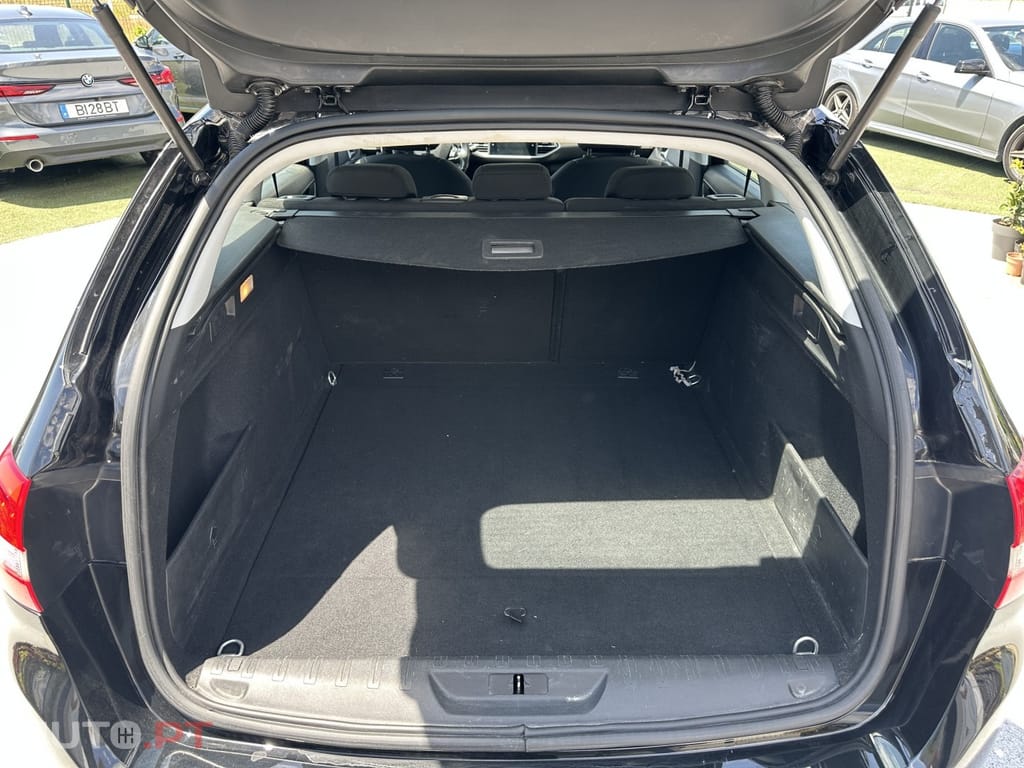Peugeot 308 1.5 BlueHDi Active EAT8