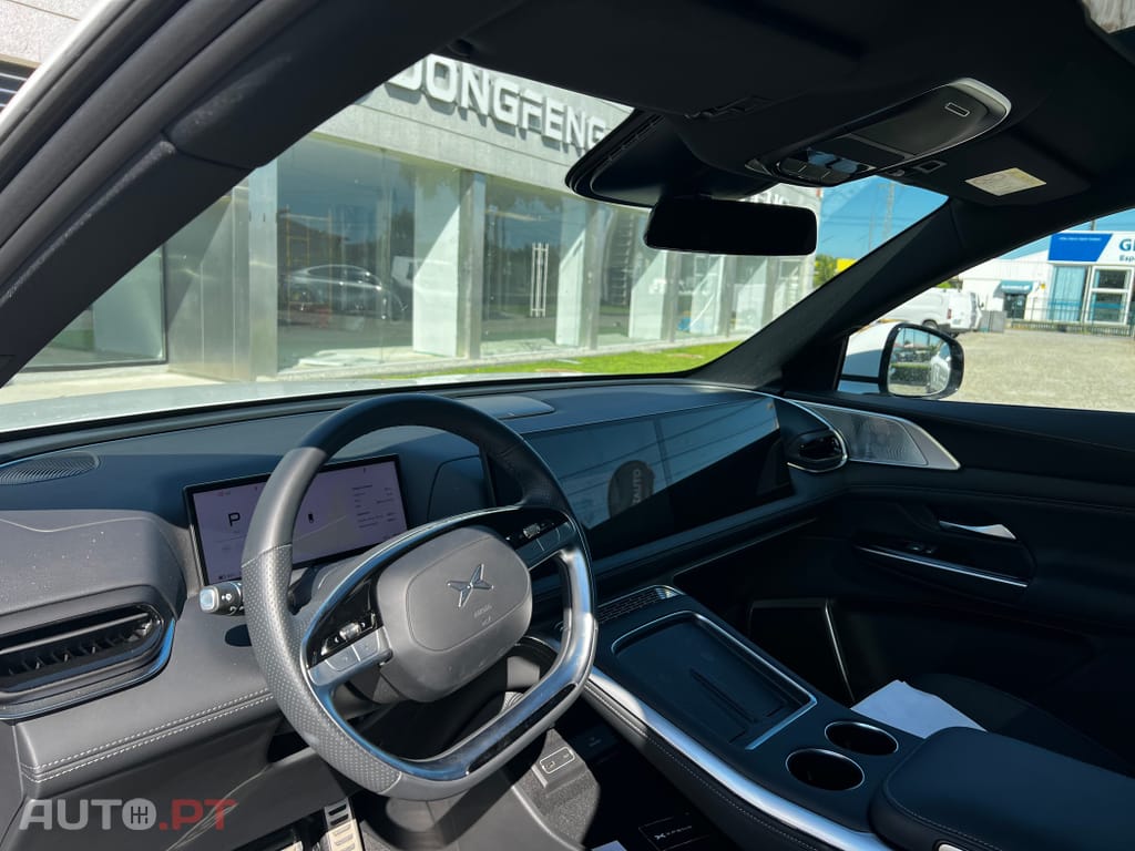 XPeng G9 98 kWh AWD Performance