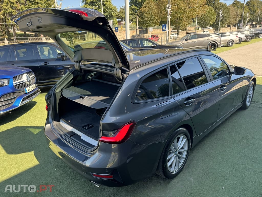 BMW 320 e Touring Auto