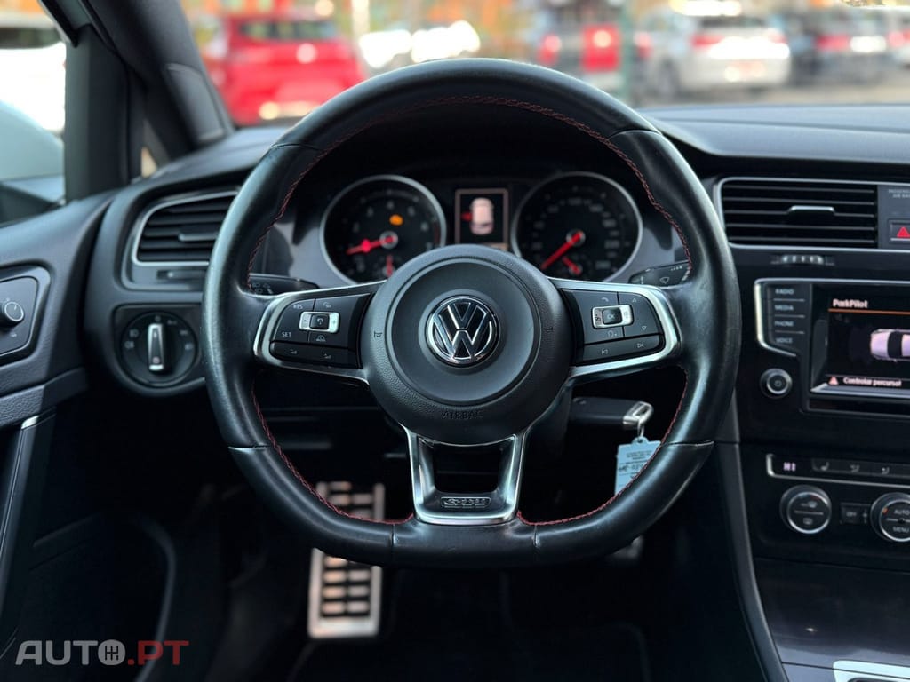 Volkswagen Golf GTI BlueMotion