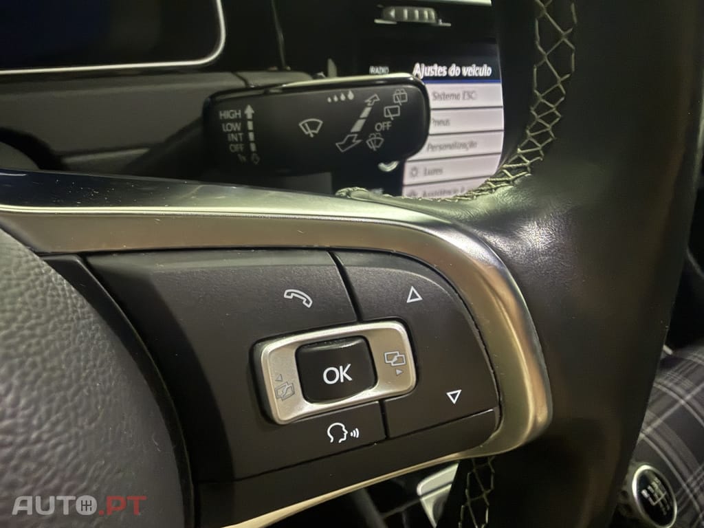 Volkswagen Golf 2.0 TDi GTD — fotografia 25