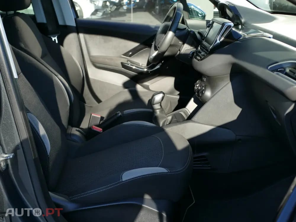 Peugeot 208 1.4 HDi Active