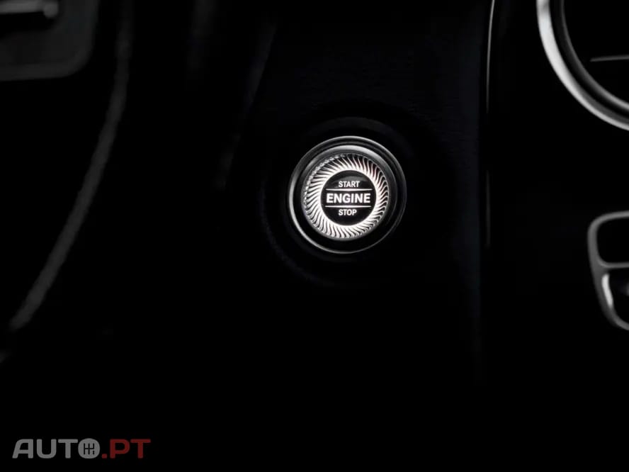 Mercedes-Benz C 300 Outro