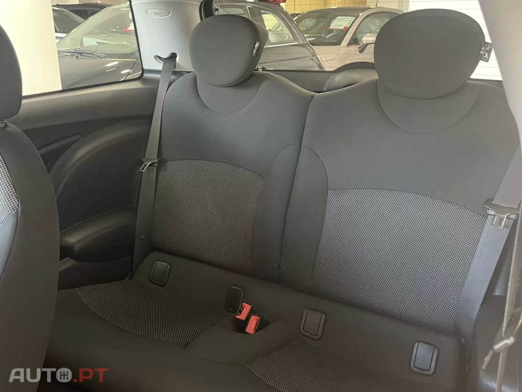 MINI One D - Black Details JLL 17