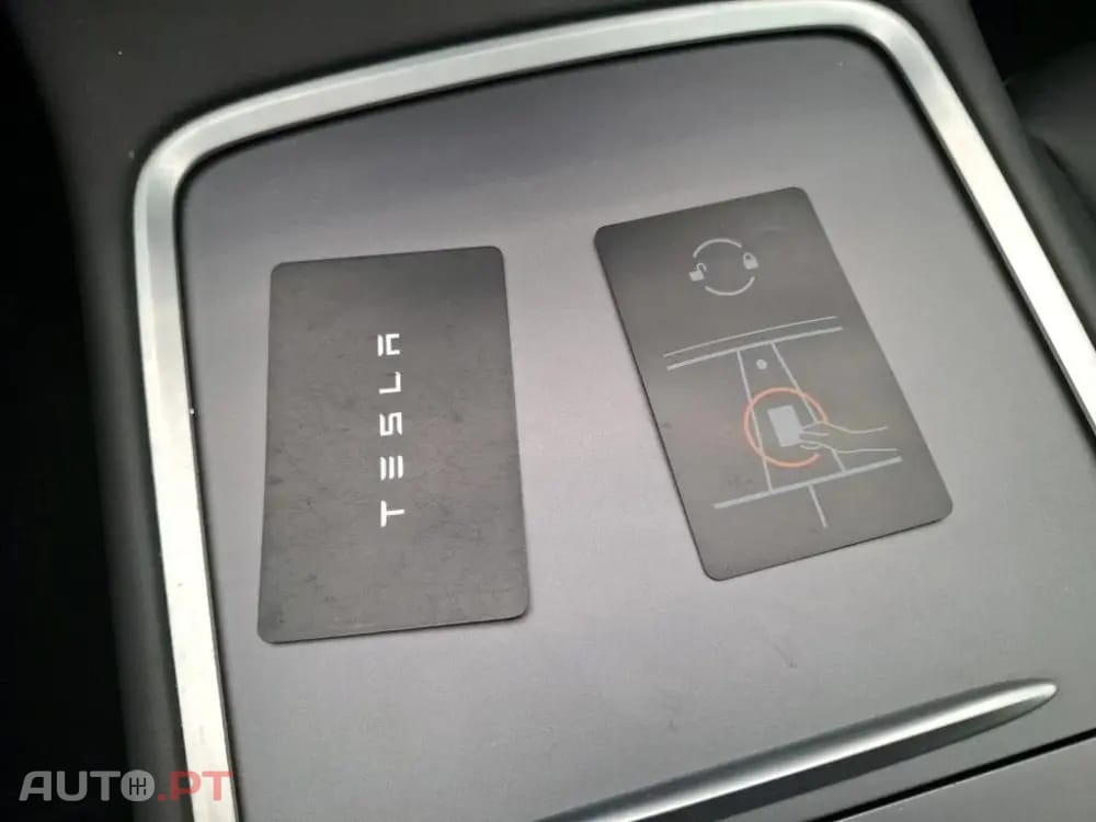 Tesla Model Y Long Range Dual Motor AWD