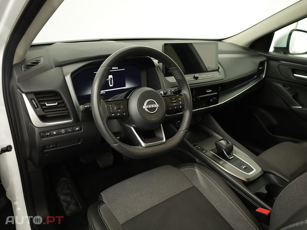 Nissan Qashqai Qashqai 1.3 DIG-T N-Connecta LED Xtronic
