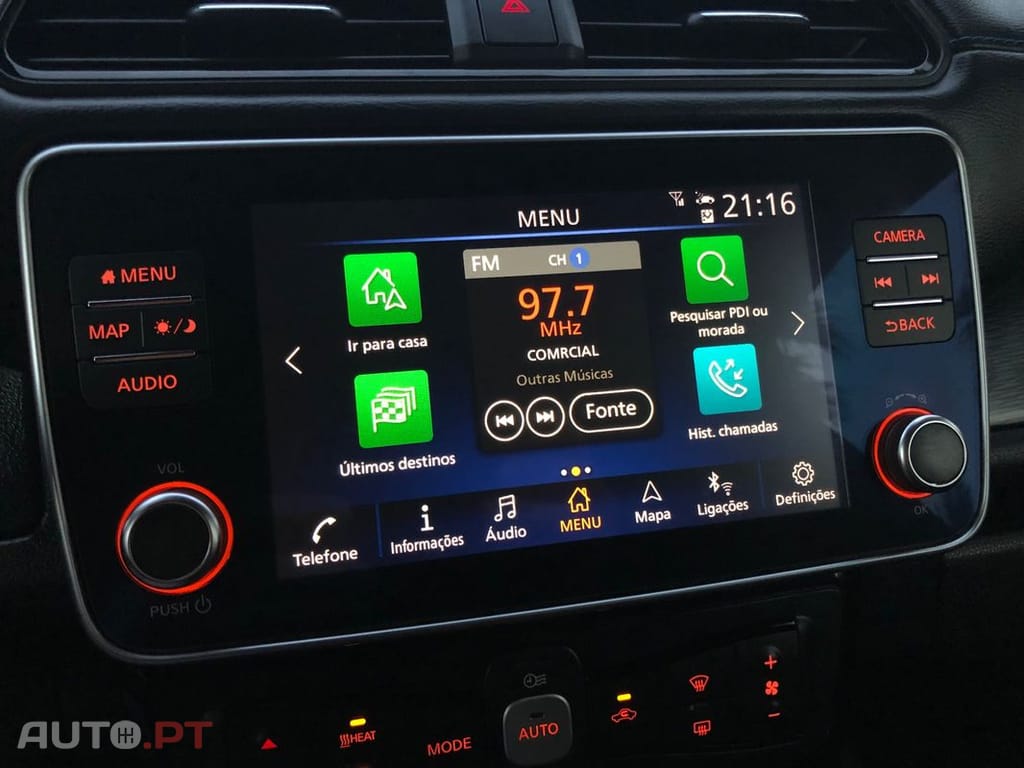 Nissan Leaf Tekna Two Tone