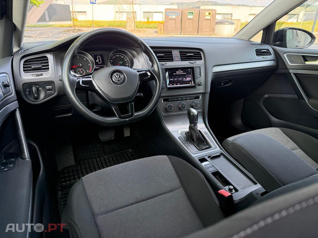 Volkswagen Golf 1.6 TDi Trendline DSG
