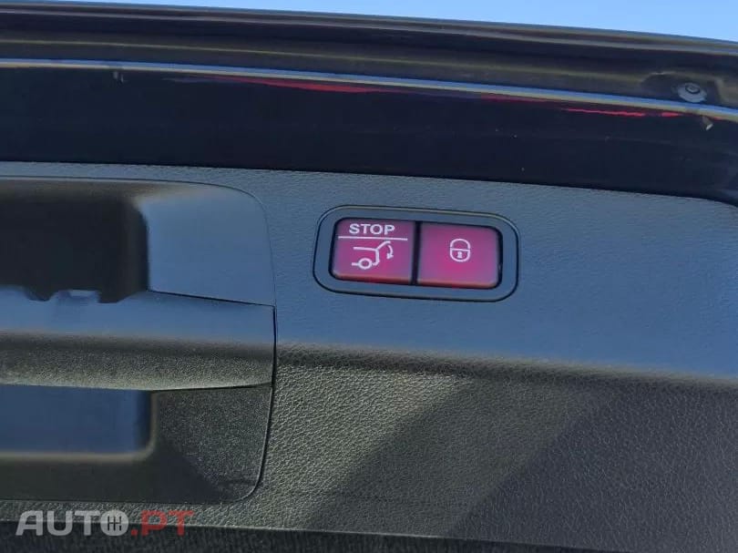 Mercedes-Benz E 300 9G-TRONIC AMG LINE 4 MATIC