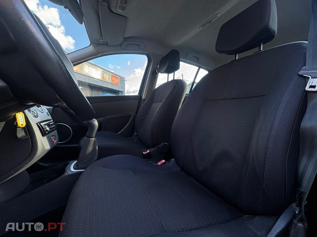 Renault Clio 1.2 16V Confort