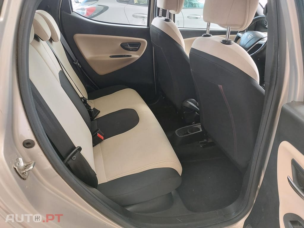 Lancia Ypsilon 1.2 S&S Fashion