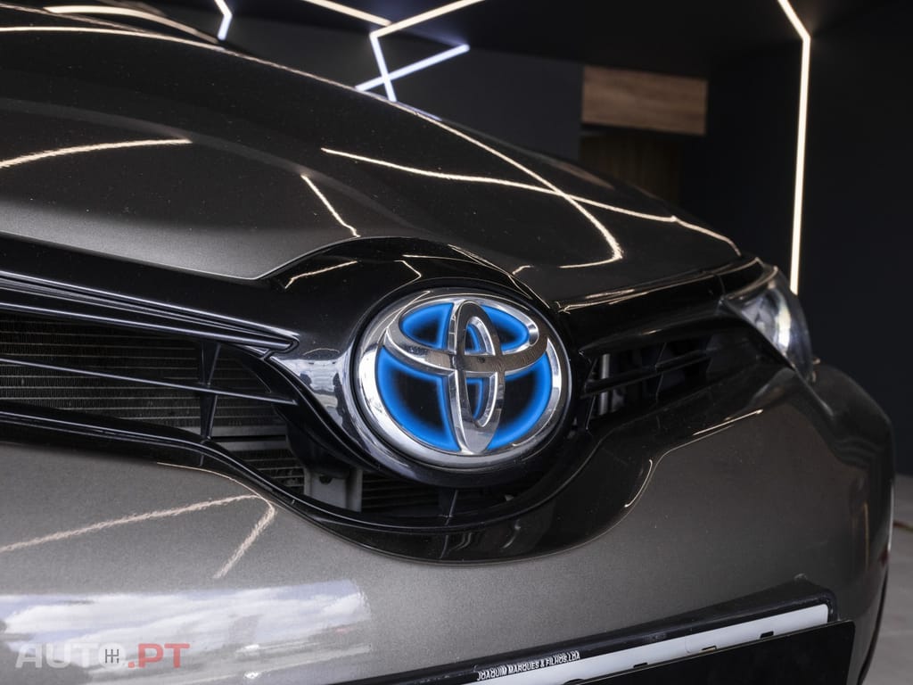 Toyota Auris Touring Sports 1.8 HSD Sport+Navi