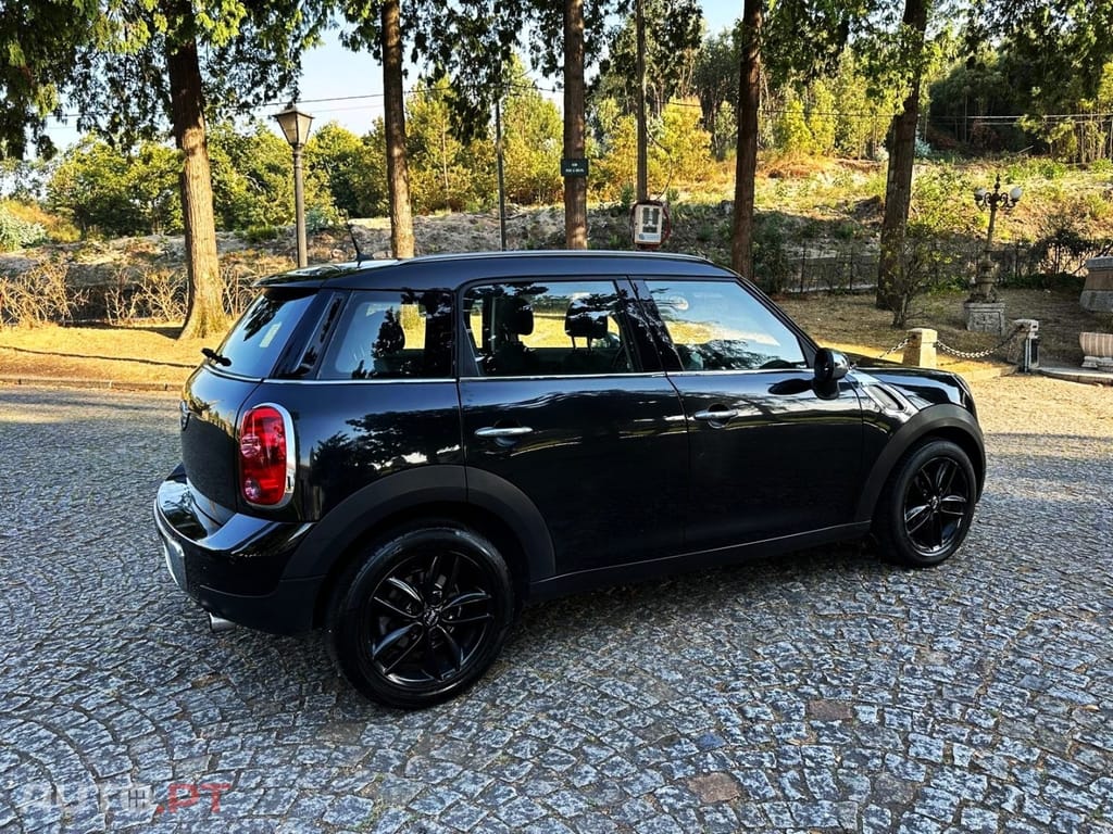 MINI Countryman One D