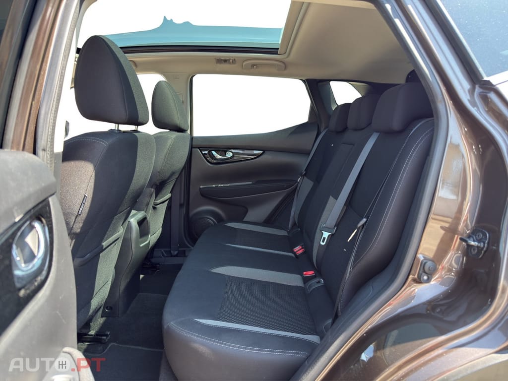 Nissan Qashqai 1.5 dCi N-Connecta