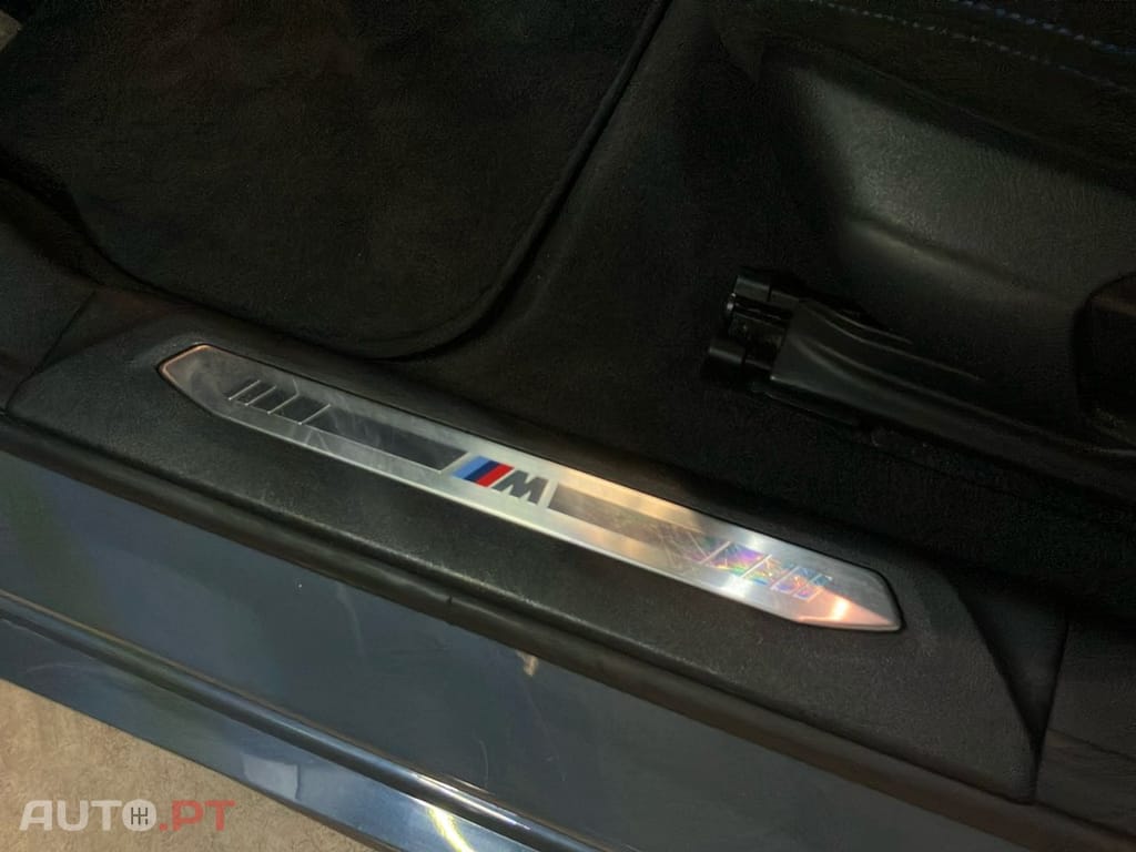BMW 118 i Pack Desportivo M Auto