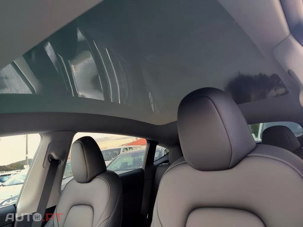Tesla Model Y Long Range Tração Traseira