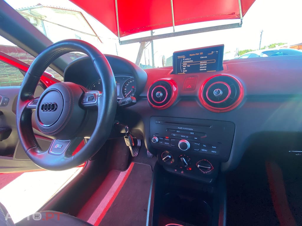 Audi A1 1.6 TDi S-line