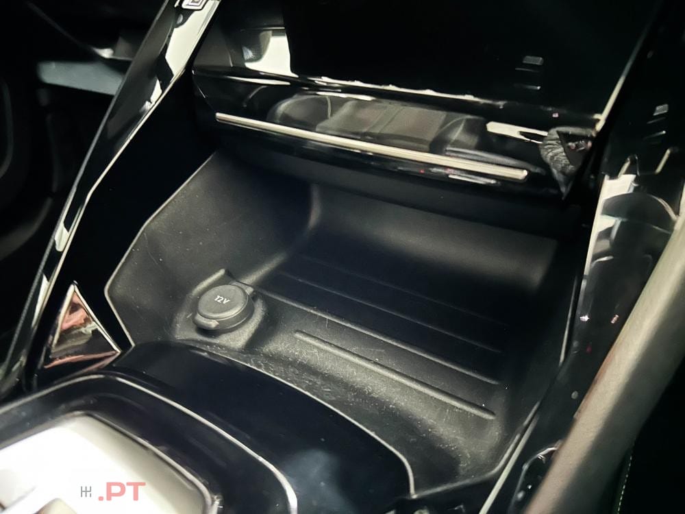 Peugeot E-2008 54 kWh GT