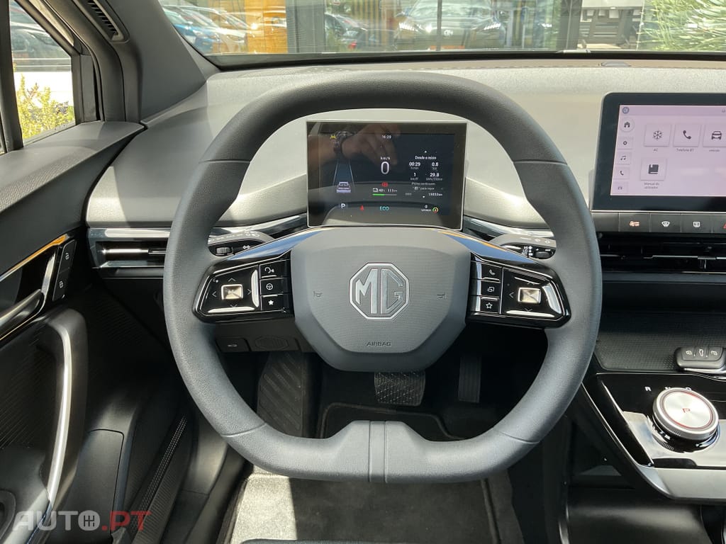 MG MG4 51 kWh Standard