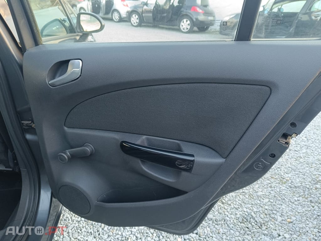 Opel Corsa 1.2 Enjoy