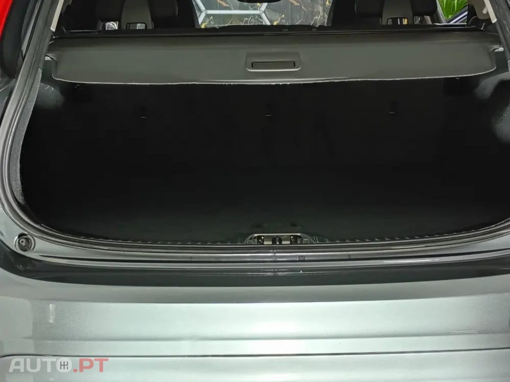 Volvo V60 2.0 D2 R-Design Momentum