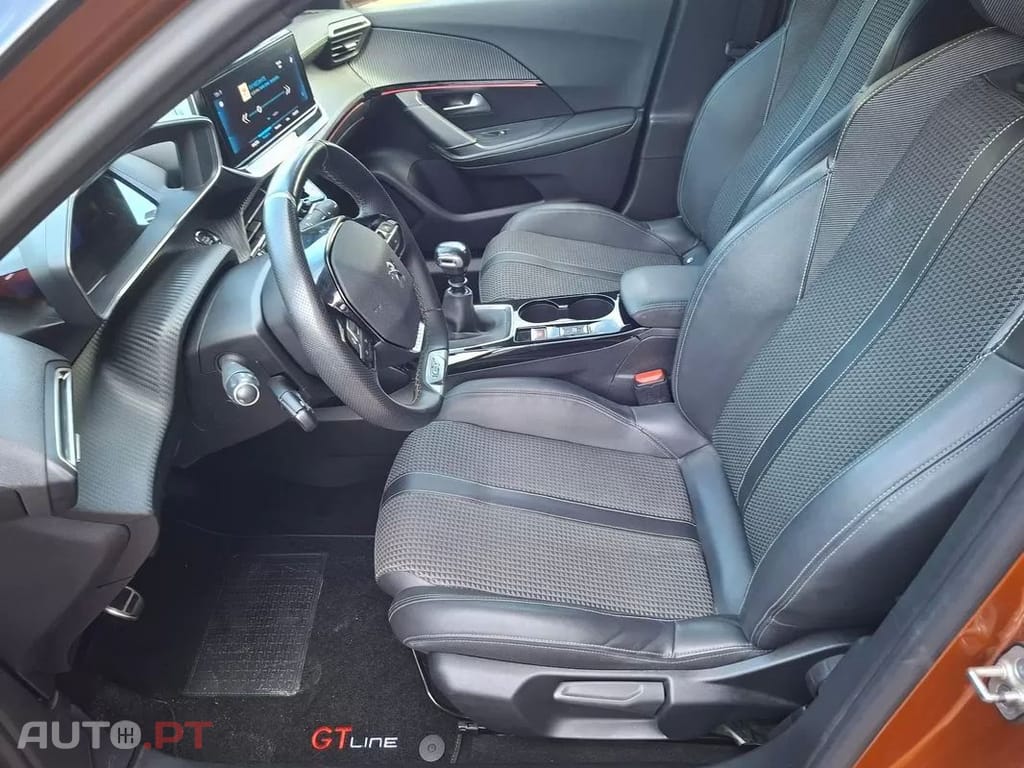 Peugeot 2008  Puretech 130 Stop Start Gt  Line Edition