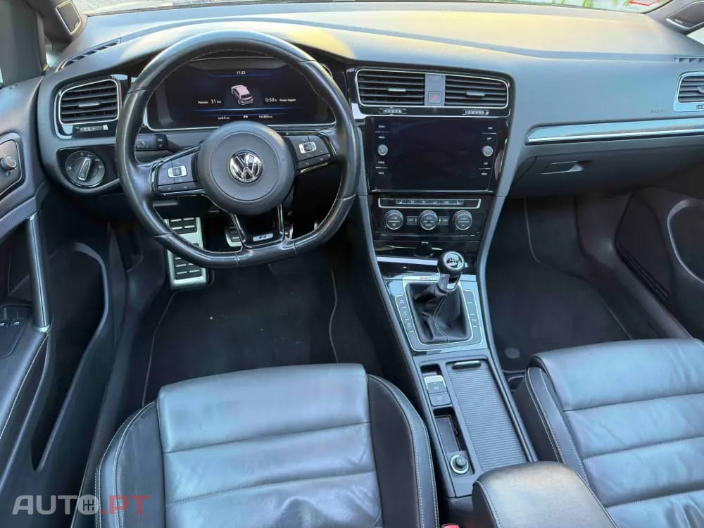 Volkswagen Golf R 4Motion (BlueMotion )