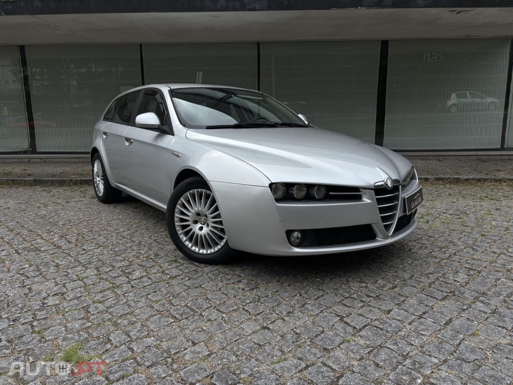 Alfa Romeo 159 1.9 JTD 16V Distinctive — fotografia 3
