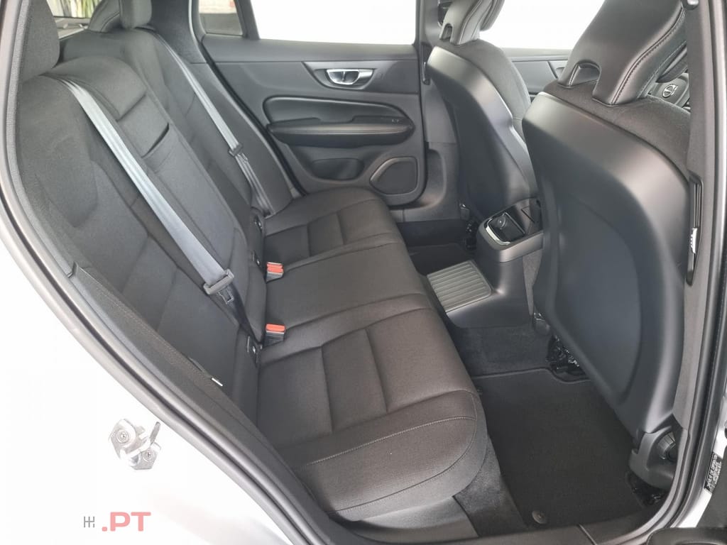 Volvo V60 2.0 T6 AWD TE Inscription Expression — fotografia 46