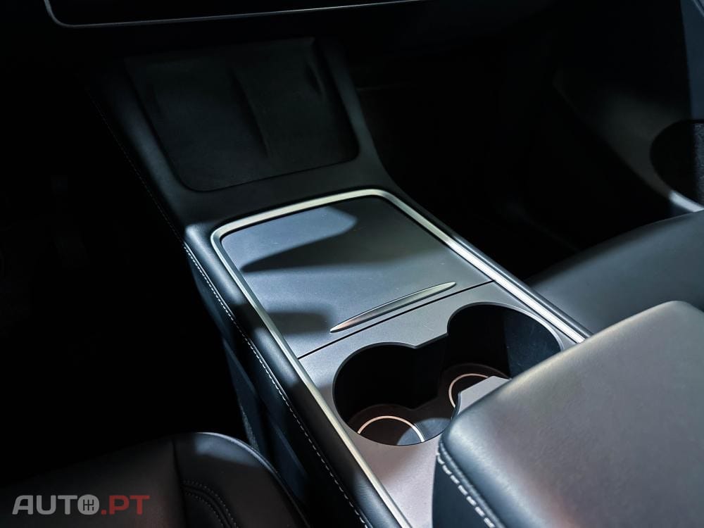 Tesla Model Y Long Range Dual Motor AWD