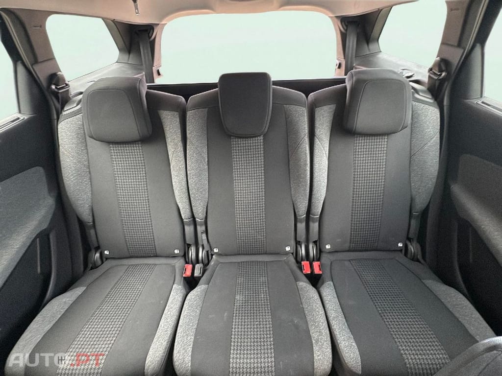 Peugeot 5008 PureTech 130 EAT8 Stop & Start Active