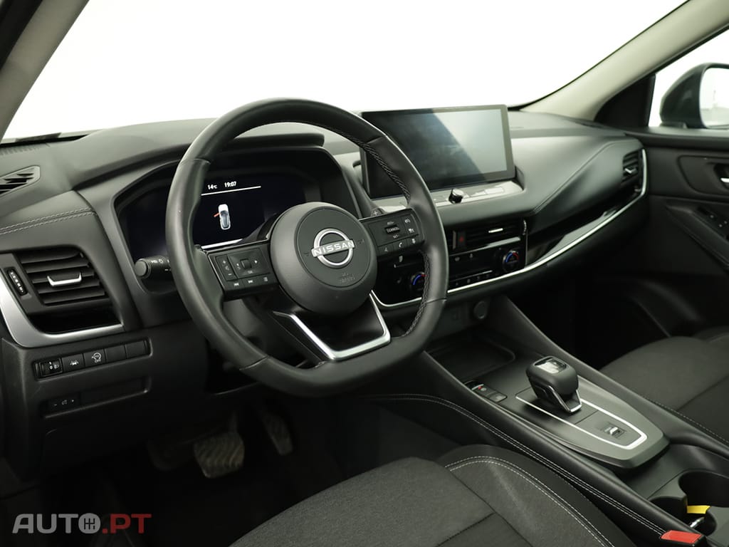 Nissan Qashqai Qashqai 1.3 DIG-T N-Connecta LED Xtronic
