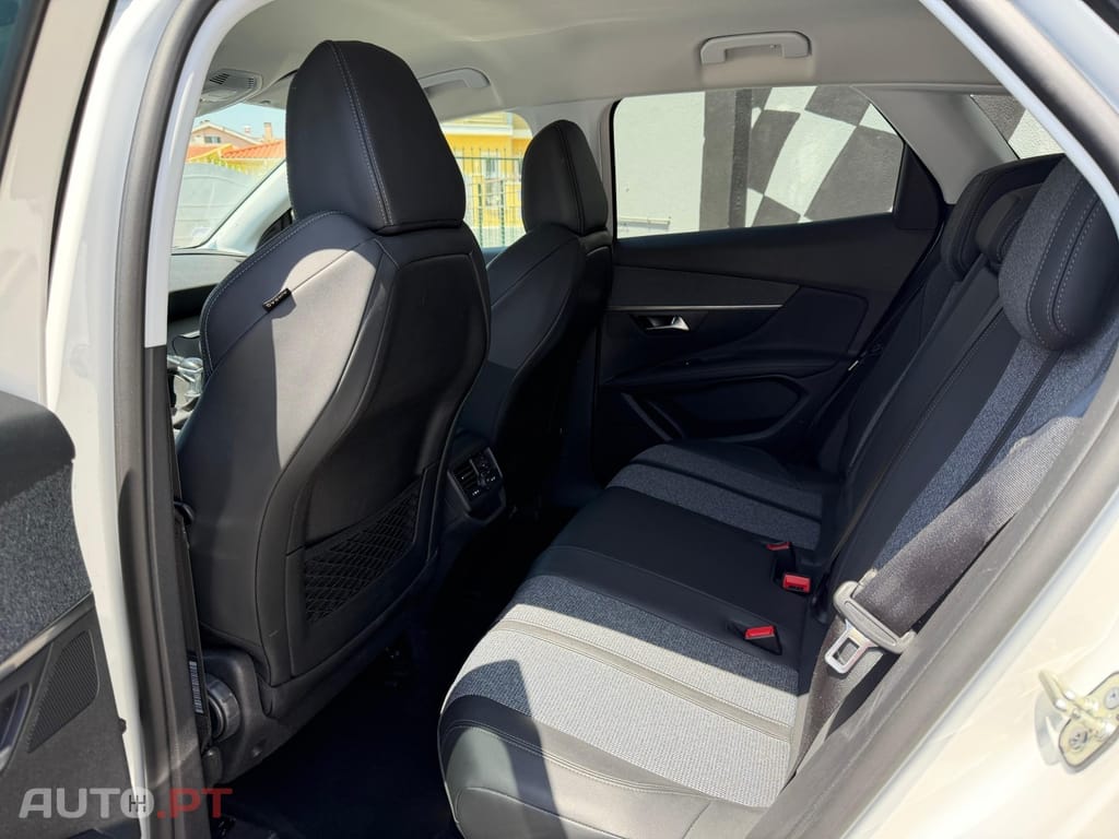 Peugeot 3008 1.2 PureTech Allure Pack