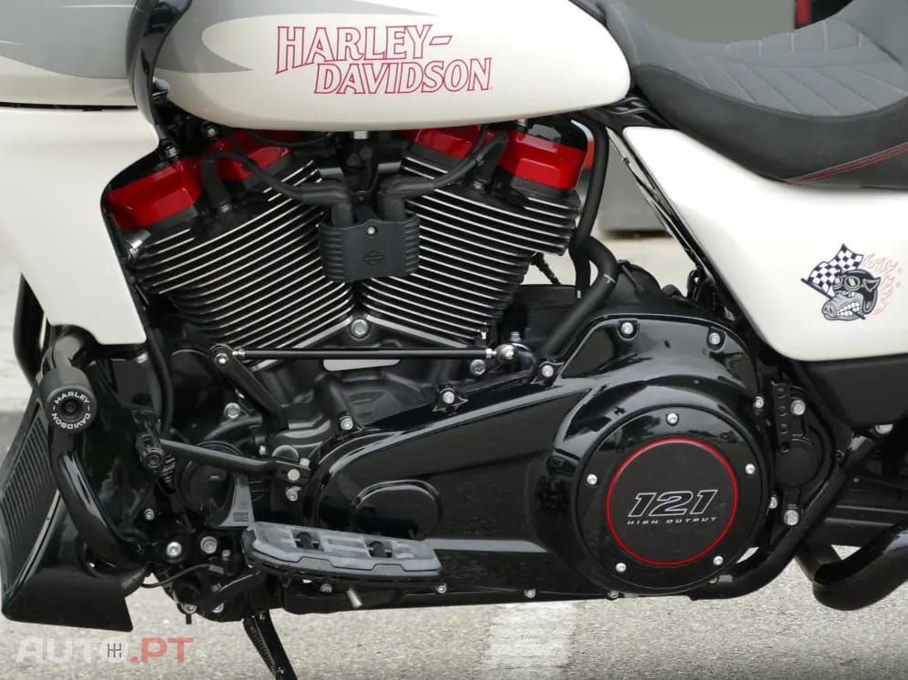 Harley Davidson FL CVO ROAD GLIDE ST