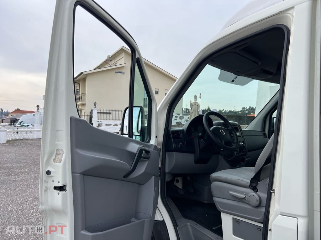 Volkswagen Crafter 35 2.5 TDi 164 Média