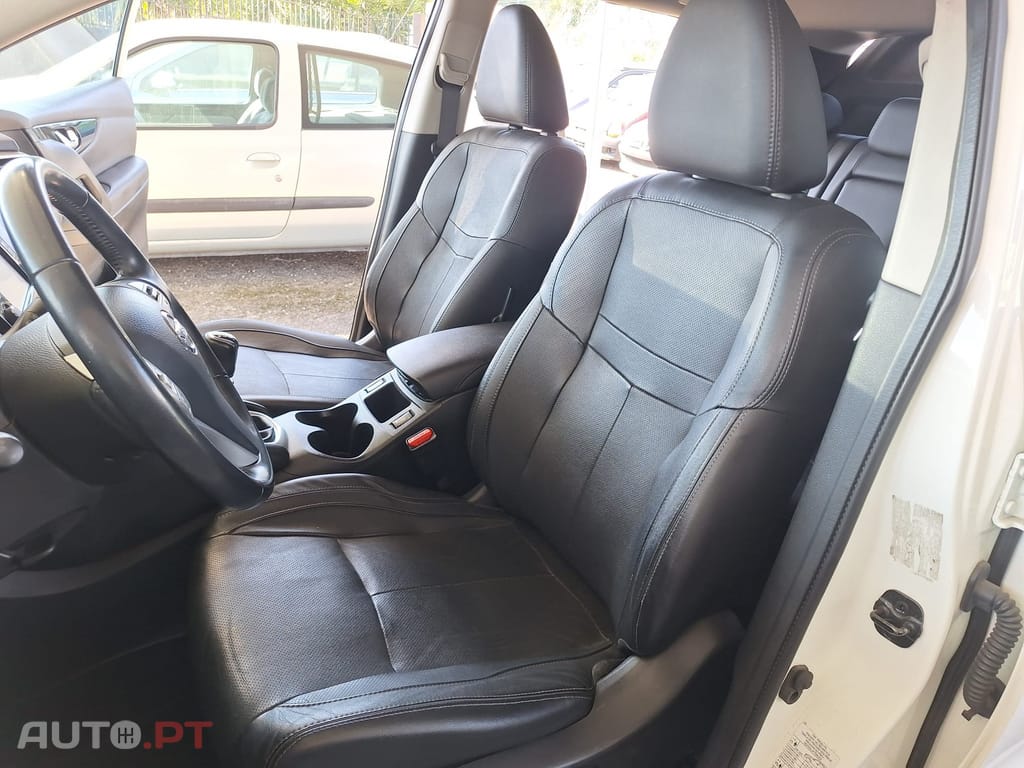 Nissan Qashqai 1.5 dCi Tekna Premium 17 Pack S Pele Preta