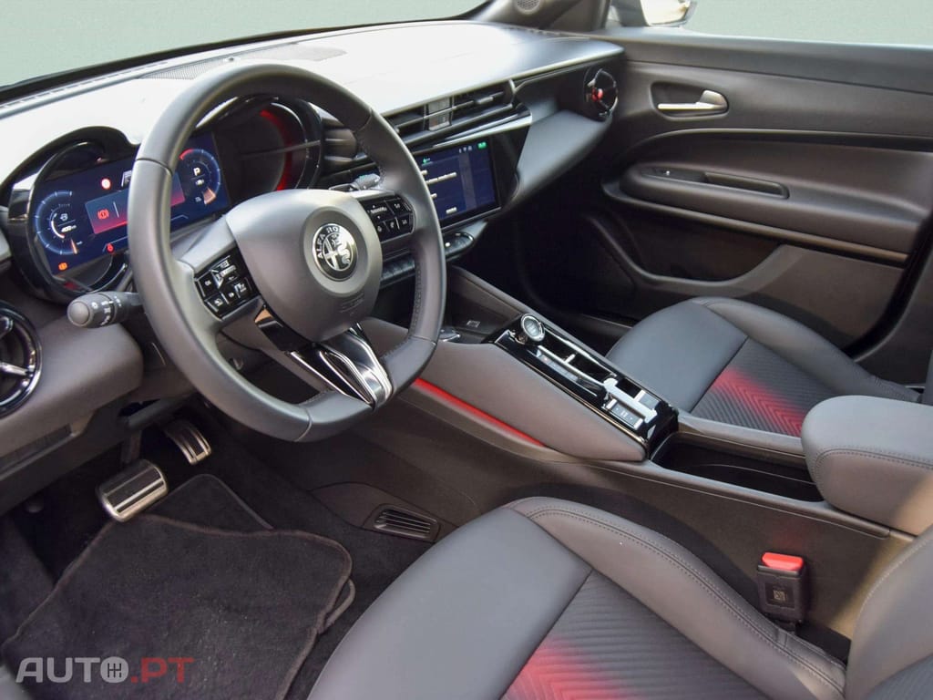 Alfa Romeo Junior 1.2 Sport Speciale Q4 eDCT6