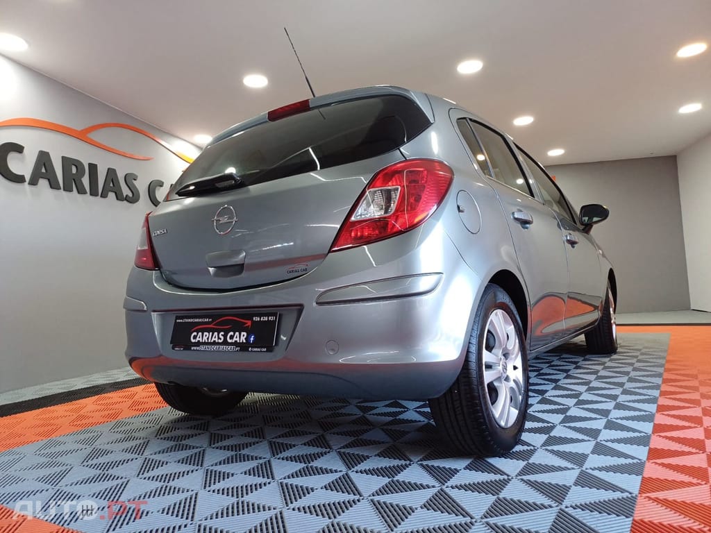 Opel Corsa 1.2 Enjoy