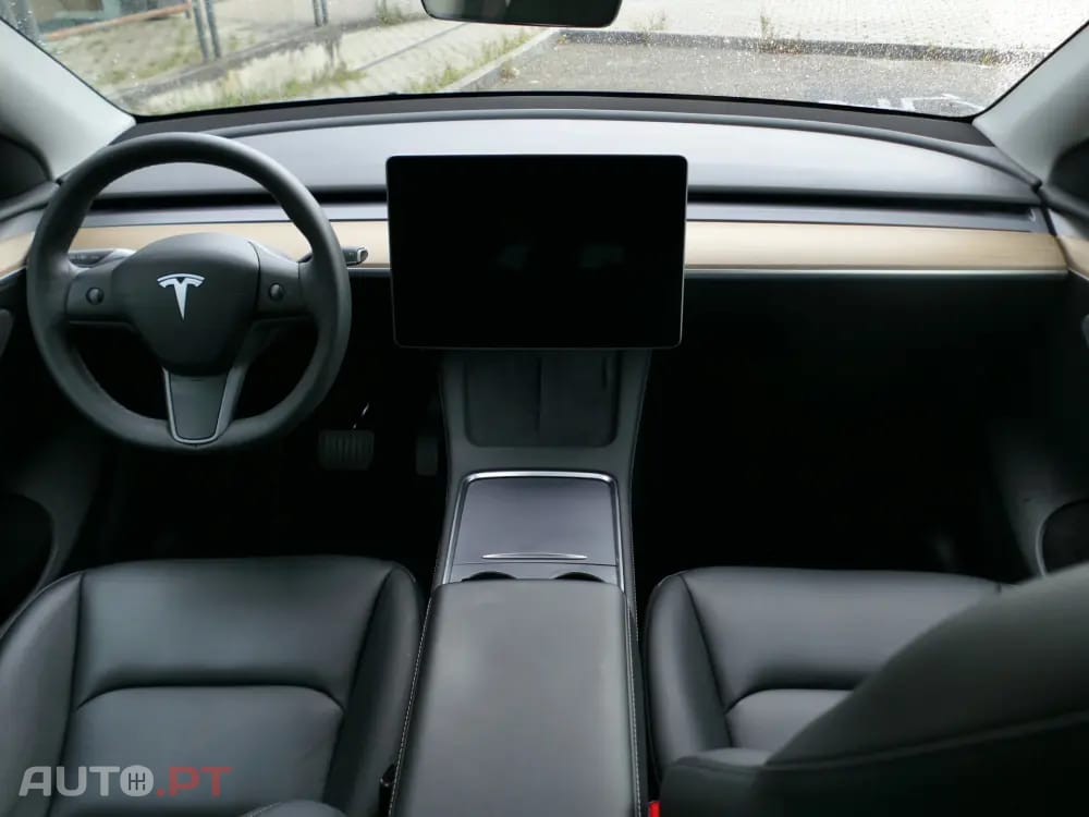 Tesla Model Y Long Range Tração Integral