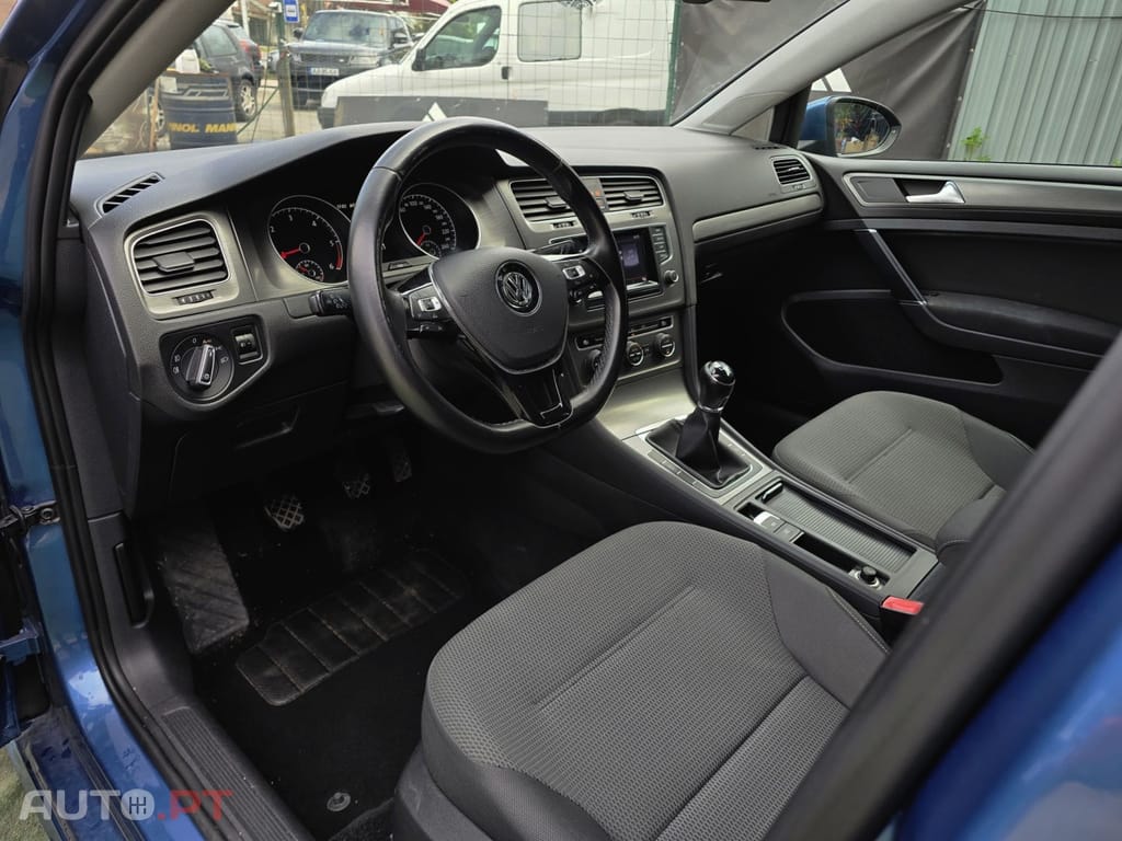 Volkswagen Golf 1.6 TDi Confortline