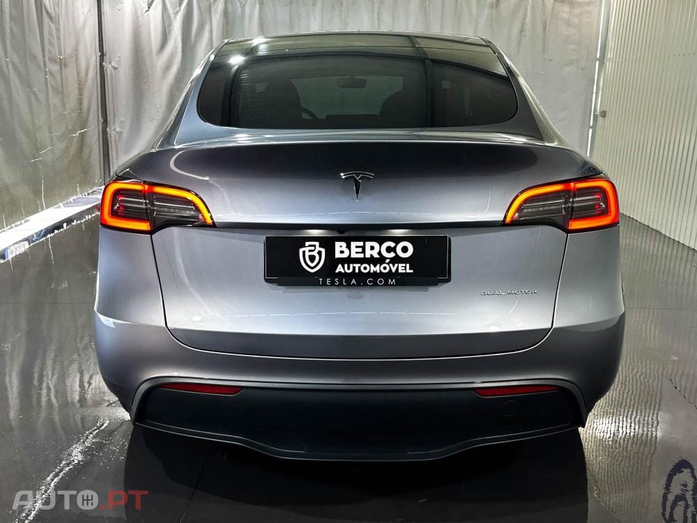 Tesla Model Y Long Range Dual Motor AWD