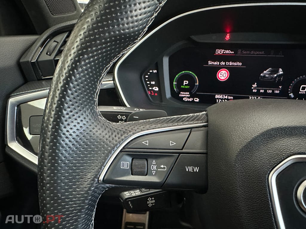 Audi Q3 45 TFSIe S line S tronic