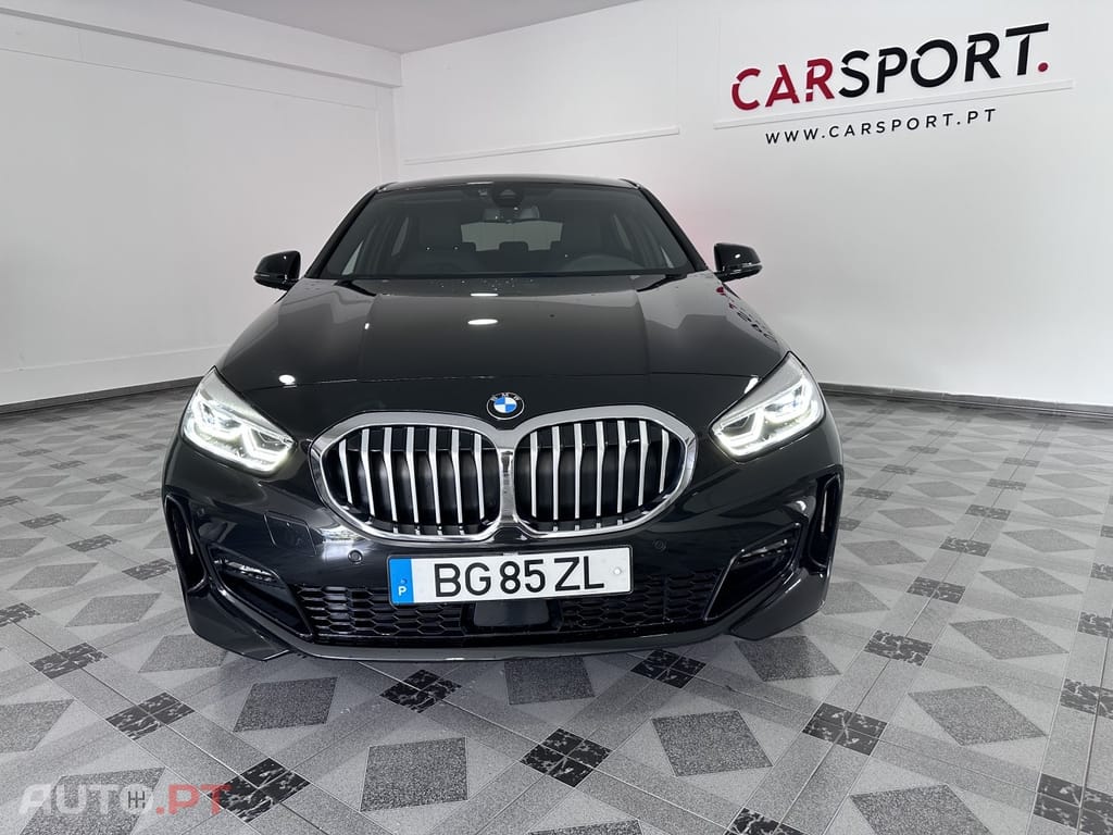 BMW 118 i Pack Desportivo M Auto