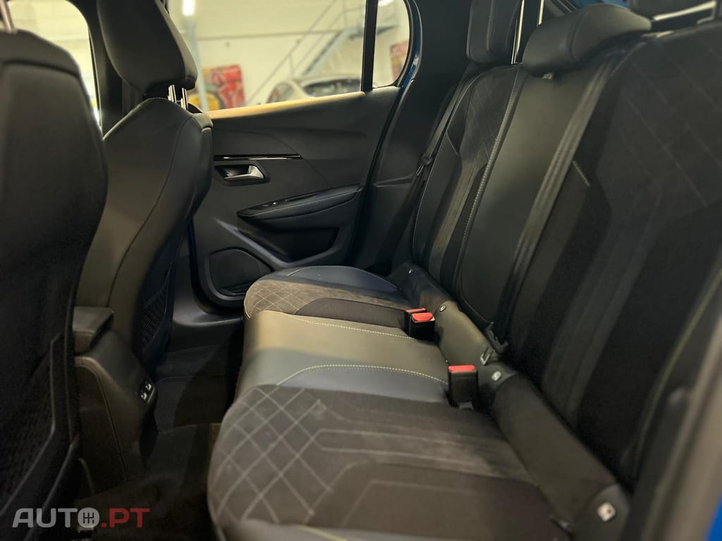 Peugeot E-208 50 kWh GT