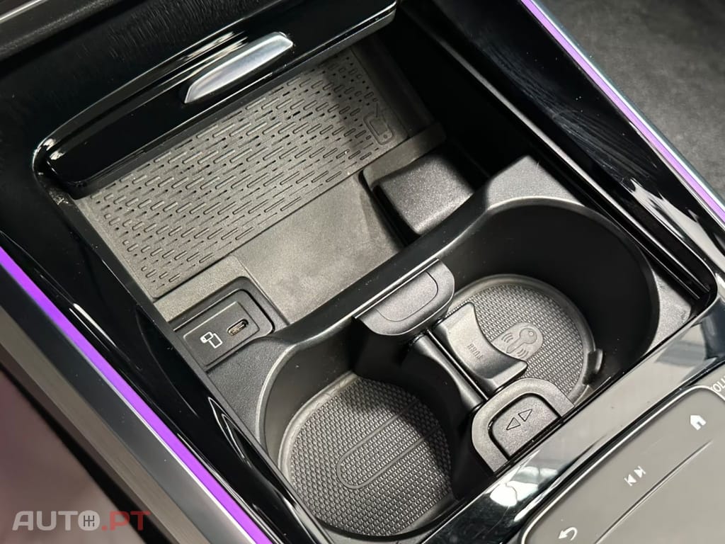 Mercedes-Benz EQB 300 4MATIC I.V.A DEDUTIVEL