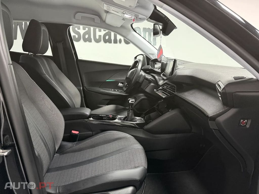 Peugeot 2008 PureTech 100 Allure